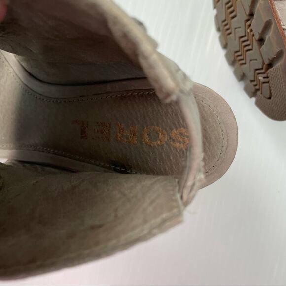 Sorel Nadia buckle stacked heel sandal strappy color is Kettle grey/beige - Picture 5 of 10